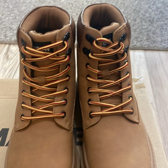 Madden Glixxo Tan Nubuck Men\'s Tan Boots